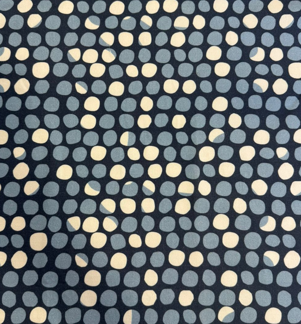 Fabric small circles design col. blue/white (single width)