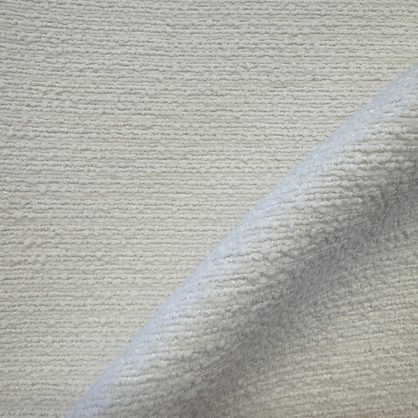Fabric boucle col. white (single width)
