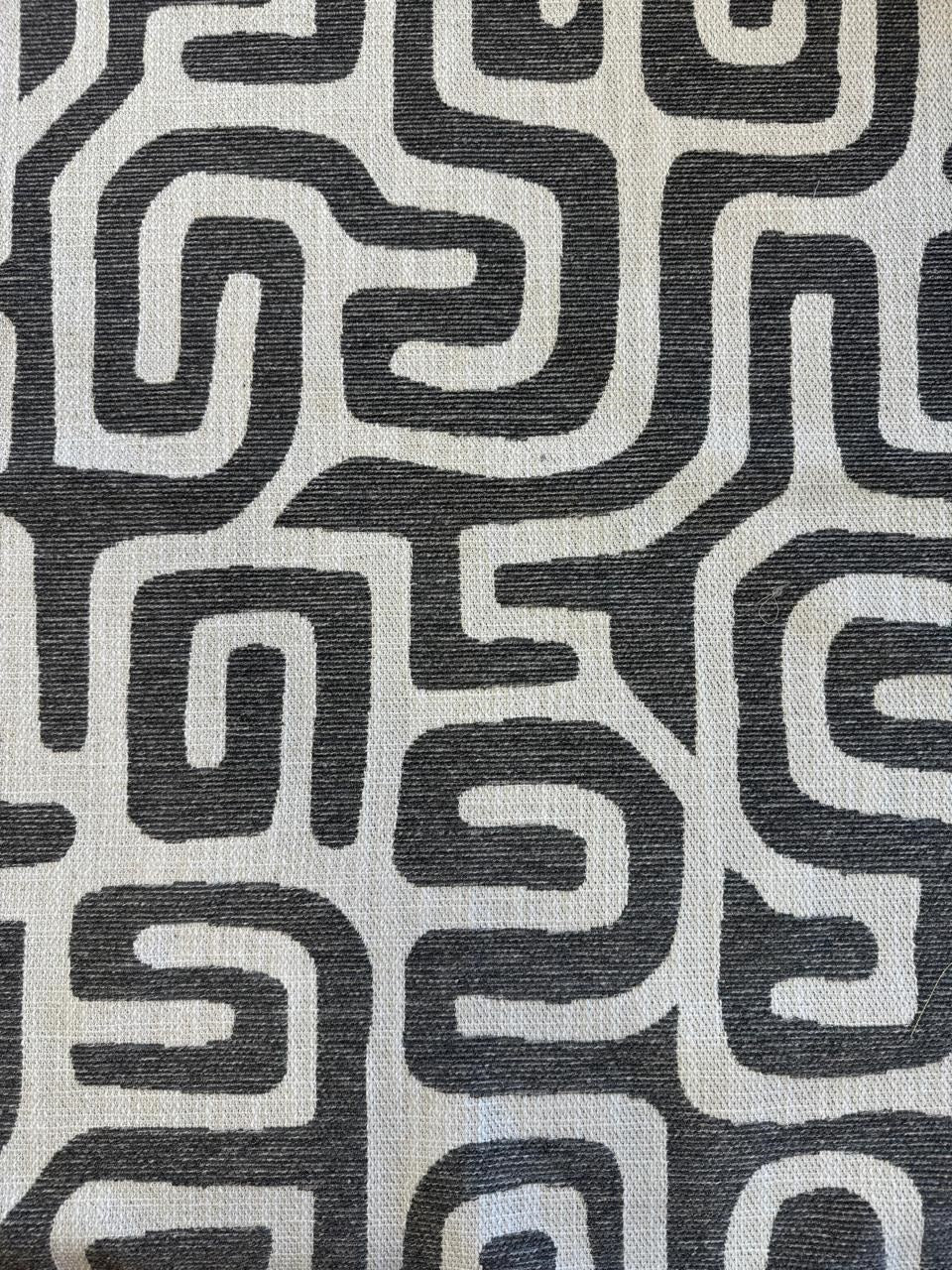 Fabric design col.grey (single width)