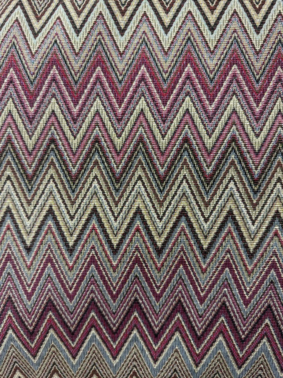 Fabric zigzag design col. multicolor (single width)