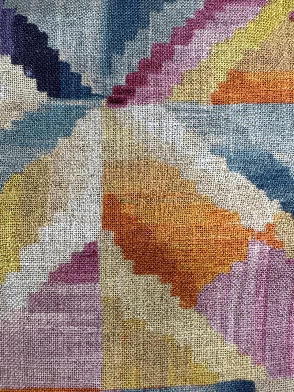 Fabric geometric design col. multicolor (single width)