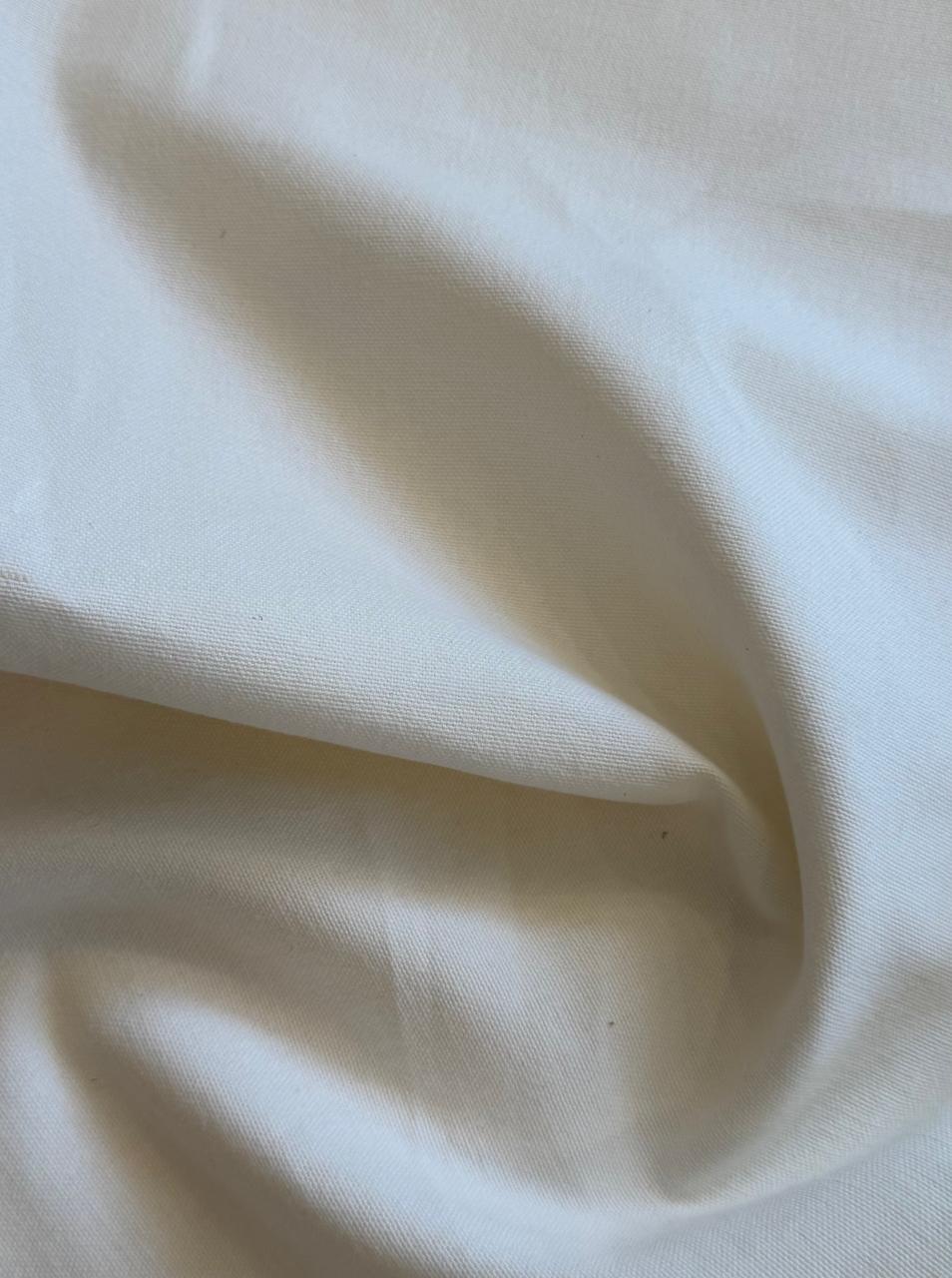 Fabric plain col. white (single width)