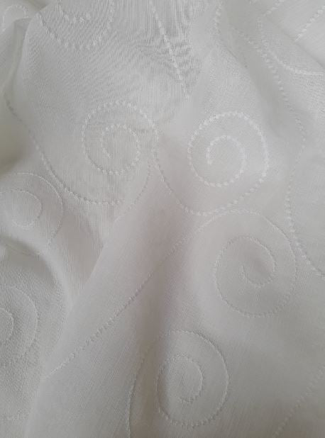 Voile with embroidered waves col. white (double width)