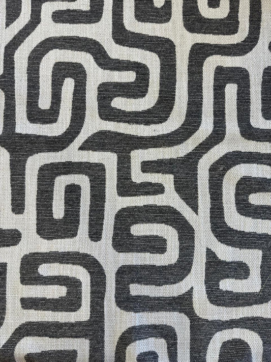 Fabric design col.grey (single width)