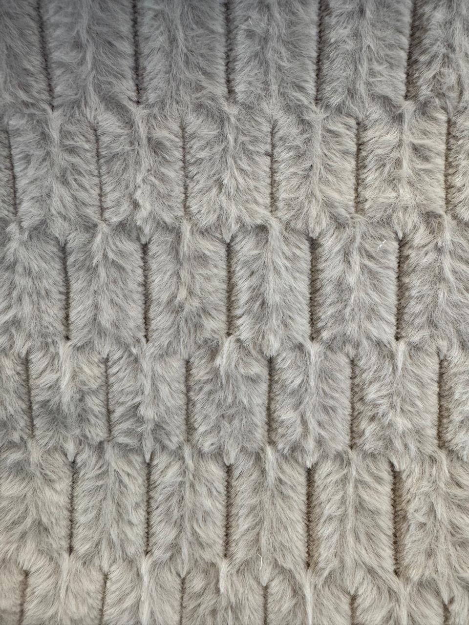 Fabric faux fur plain col. off-white (single width)