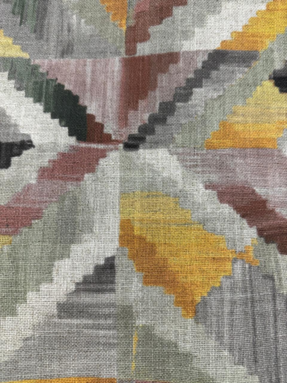 Fabric geometric design col. multicolor (single width)