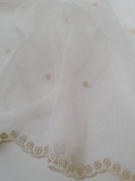 Sheer with embroidered spiral col.gold (double width)